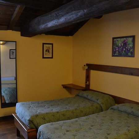 Agriturismo Torrazzetta Casteggio Exteriör bild