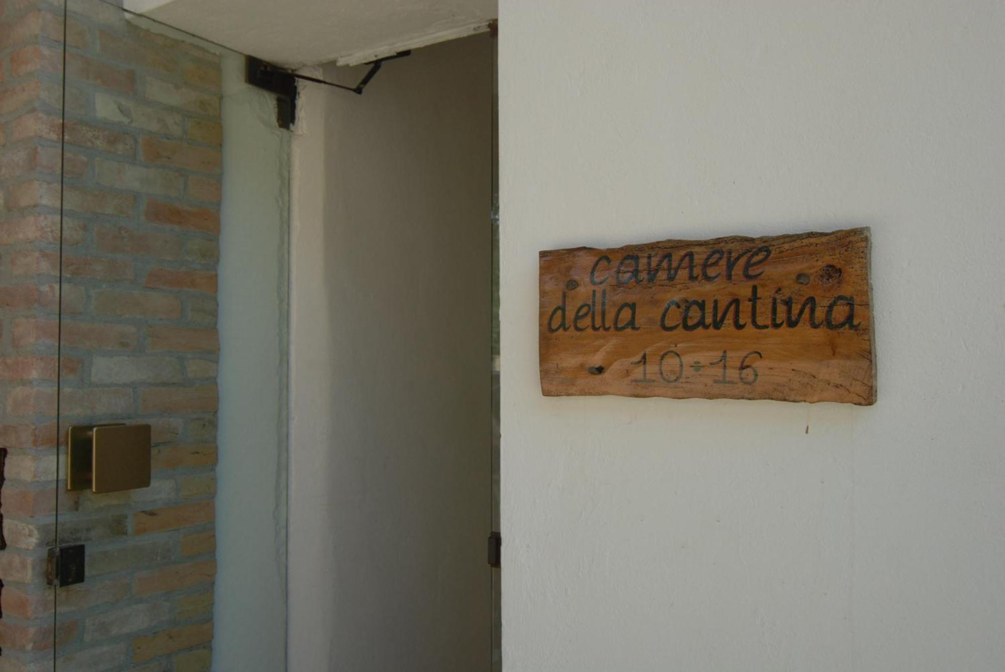 Agriturismo Torrazzetta Casteggio Rum bild