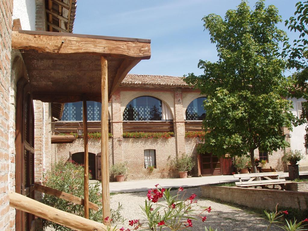 Agriturismo Torrazzetta Casteggio Exteriör bild