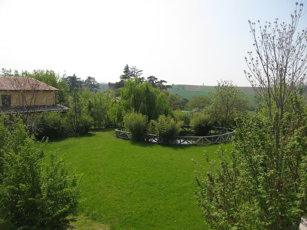 Agriturismo Torrazzetta Casteggio Exteriör bild