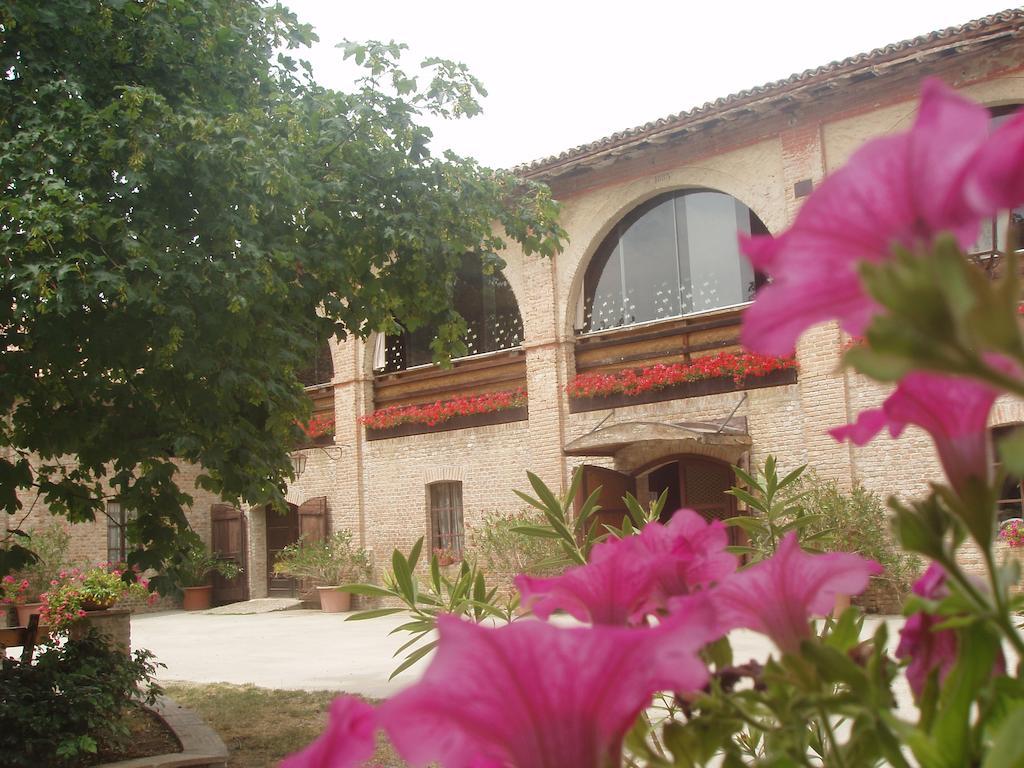 Agriturismo Torrazzetta Casteggio Exteriör bild