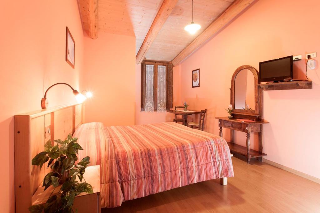 Agriturismo Torrazzetta Casteggio Rum bild